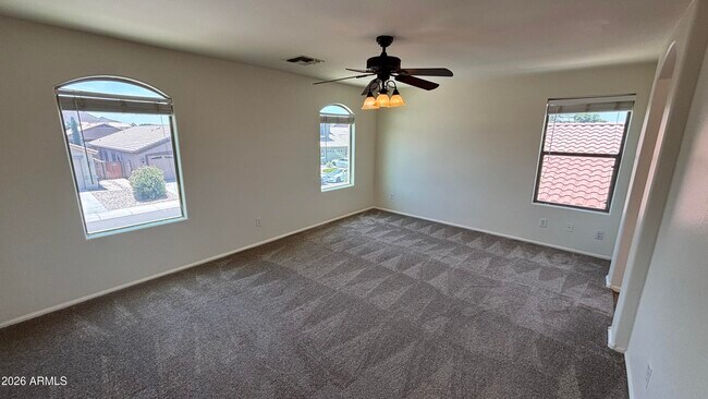 Building Photo - 624 W Mesquite Tree Ln