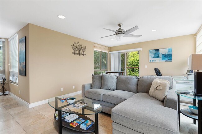 Building Photo - 935 Genter St