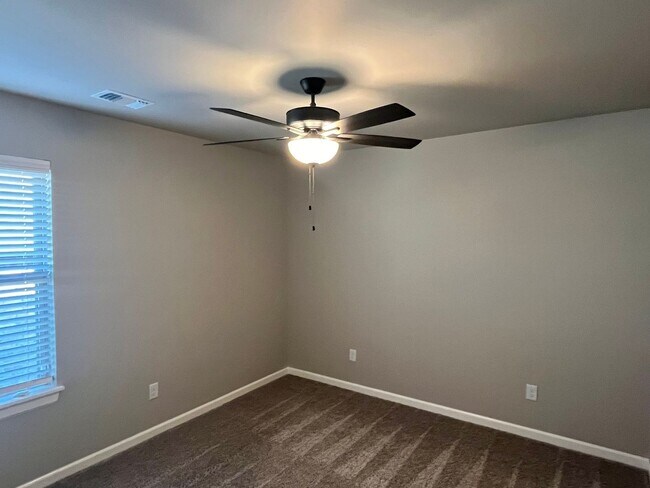 Building Photo - Beautiful 3 Bed, 2 Bath, 2 Car North Edmond/Arcadia