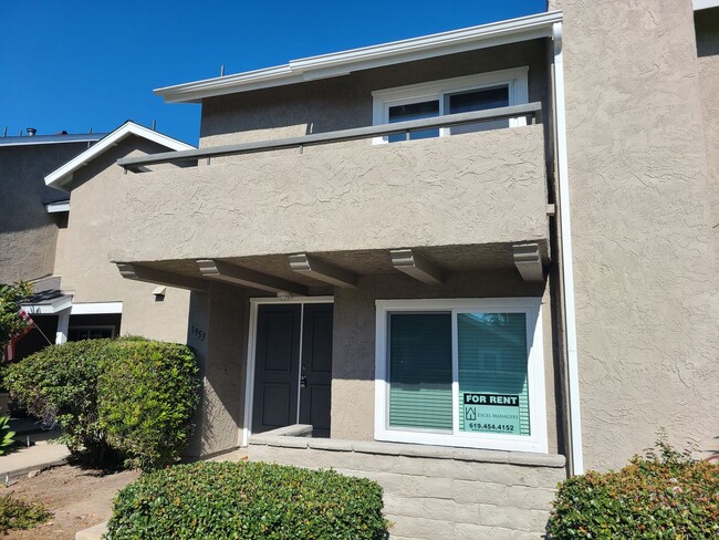 Primary Photo - Spacious Two story 3 bed 2.5 baths + 2 car garage in great school district.