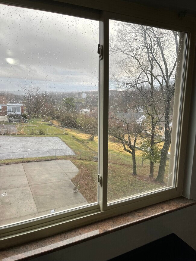 Building Photo - 2943 West Tower Ave