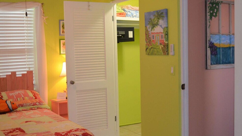 Building Photo - 112 77th St