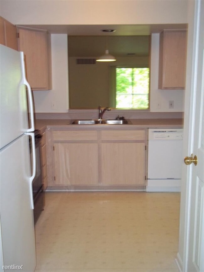 Building Photo - 2 br, 2 bath Condo - 1002 E Duncan St Apt 2C