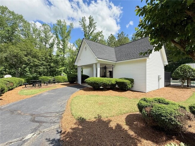 Building Photo - 4410 Wessington Ln
