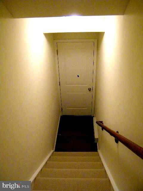 Building Photo - 42577 Burbank Terrace