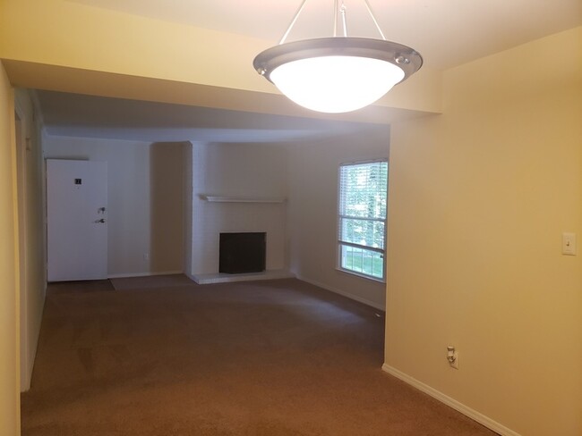 Building Photo - 4249 Avent Ferry Rd