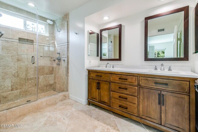 Building Photo - 6823 Castle Peak Dr