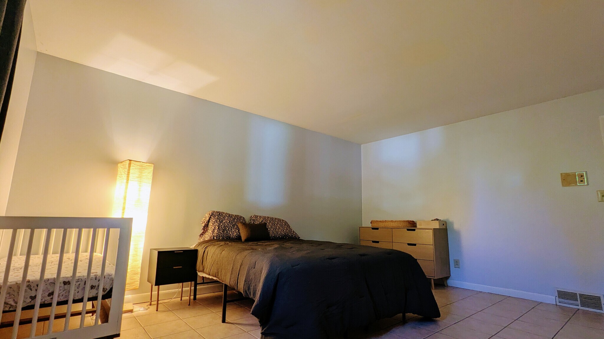 Building Photo - 550 Valewood Ln