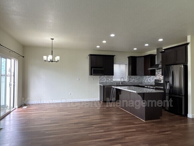 Building Photo - 12724 S Quail Lake Dr