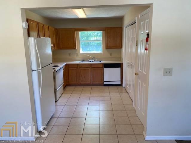 Building Photo - 94 Rock Garden Pl