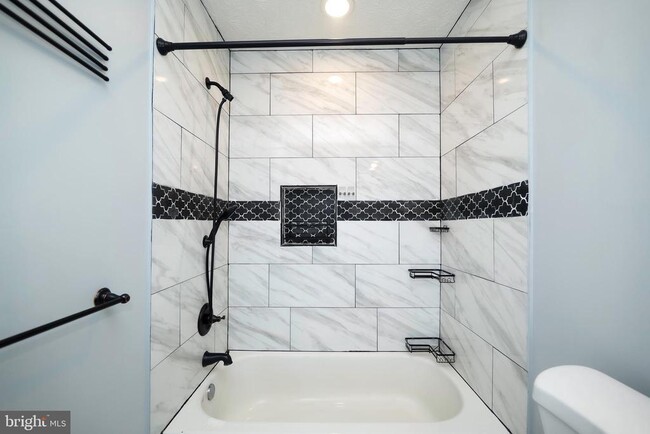 Building Photo - 3317 Hibiscus Ct