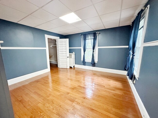 Building Photo - Beautiful 3 BR 1.5 BA Leominster SFH