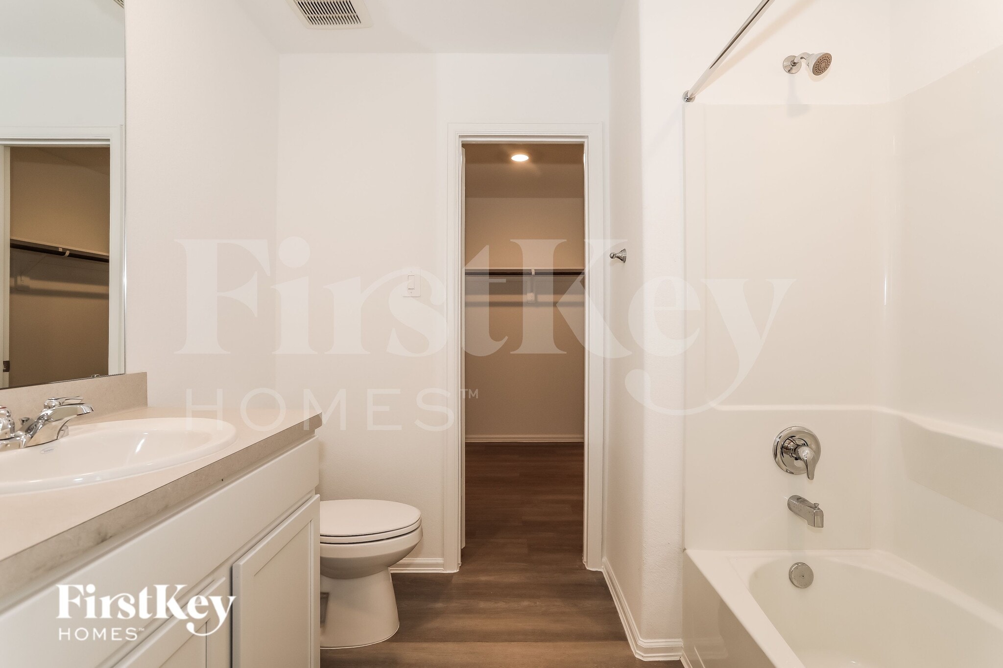 Building Photo - 423 Jewett Meadow Dr