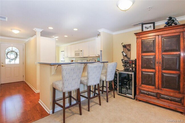 Building Photo - 213 Waterside Close