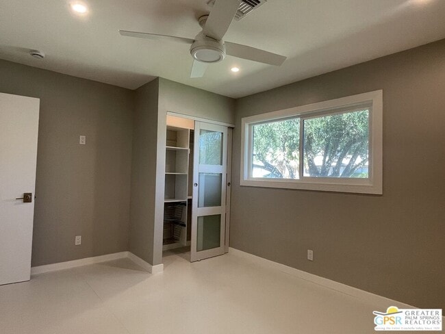 Building Photo - 505 E Molino Rd