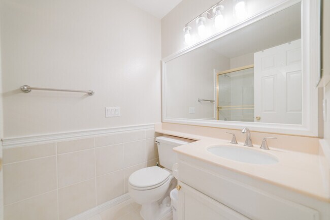 Building Photo - 7001 Ballena Way