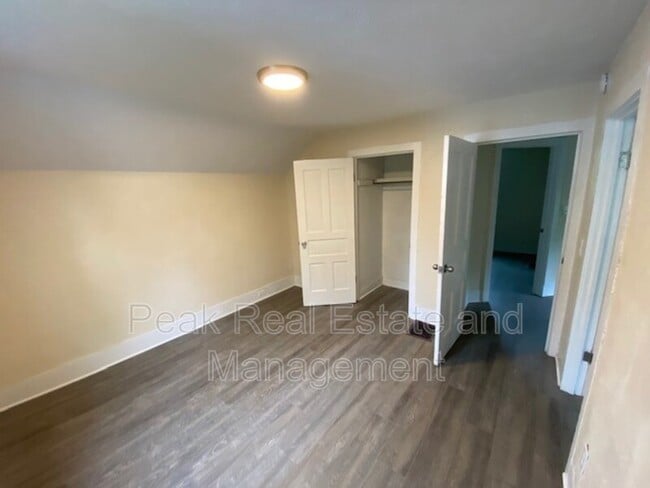 Building Photo - 740 Oakland Ave SW
