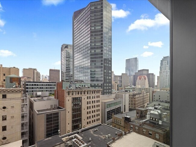 Building Photo - 55 Lagrange St