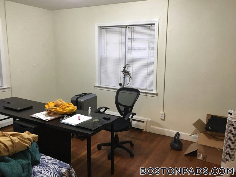 Building Photo - 4 President Terrace