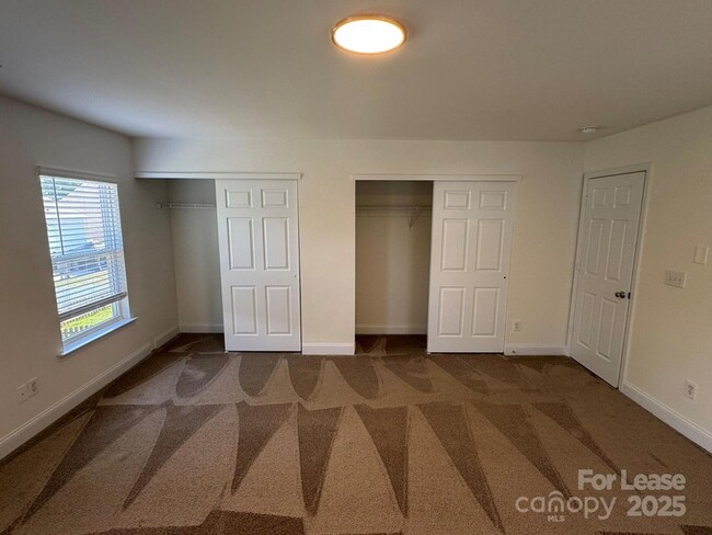 Building Photo - 6622 Latherton Ln