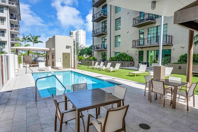 Building Photo - 411 NW 1st Ave