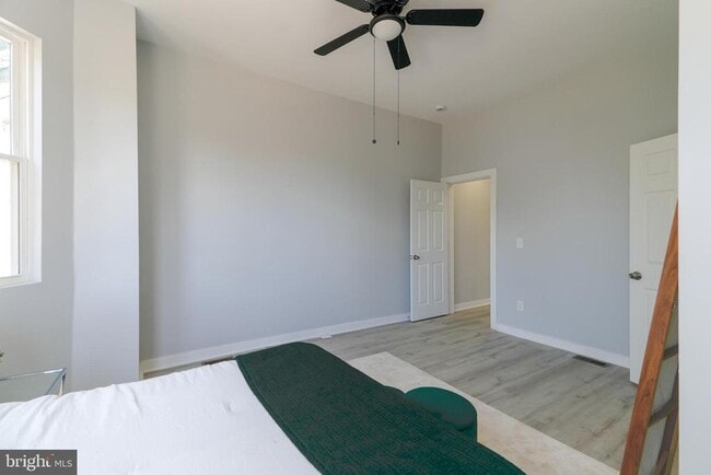 Building Photo - 3603 Oakmont Ave