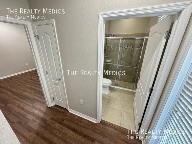 Building Photo - 5107 Appenine Loop W