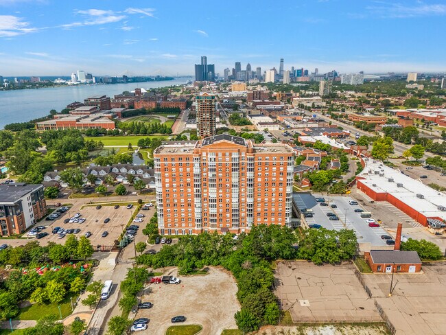 Building Photo - 250 E Harbortown Dr