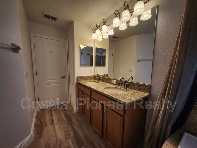 Building Photo - 11404 Holmbridge Ln