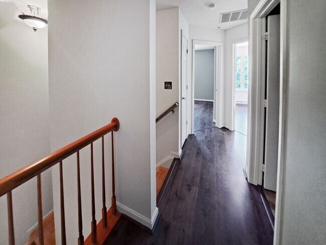 Building Photo - Charming 3-Level Brick Townhome in Waldorf...