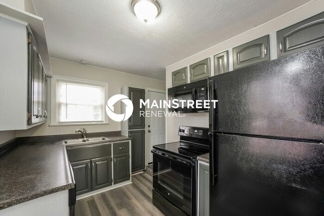 Building Photo - 3 Bedroom Pet-Friendly Home in Indianapoli...