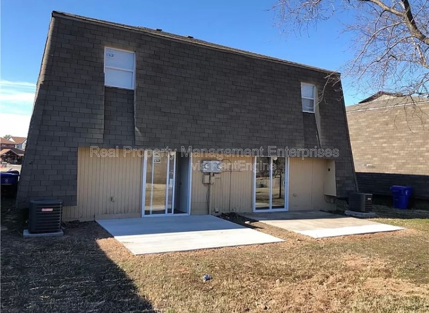 Building Photo - 1705 Beaumont Dr