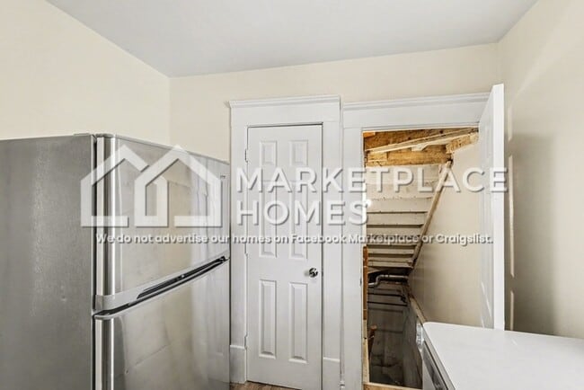 Building Photo - 730 Johnson Ave