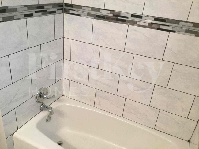 Building Photo - 1760 Danrich Dr