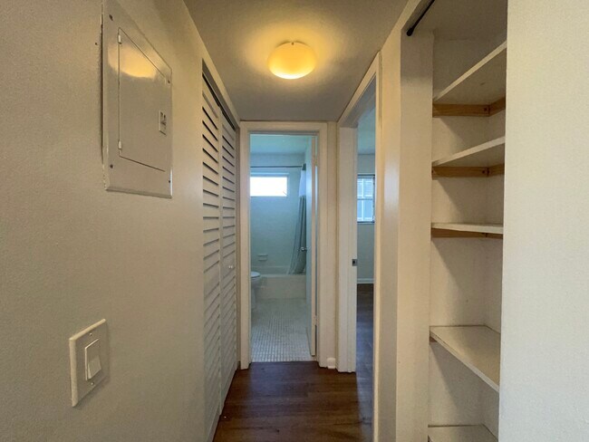 Building Photo - 2471 SW 82nd Ave