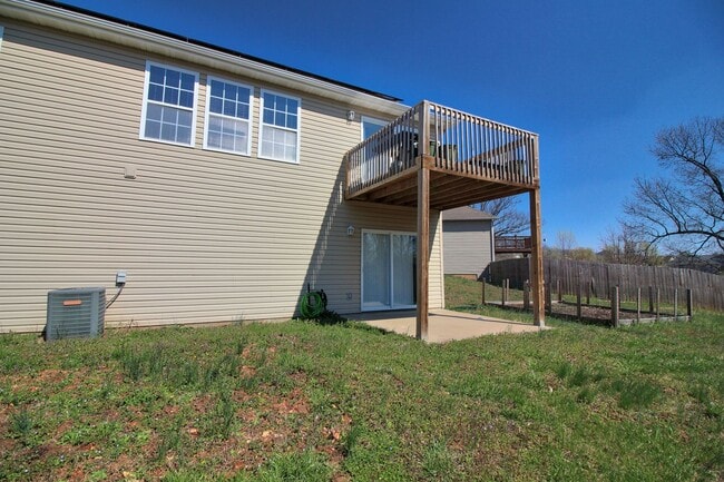 Building Photo - Available 6/16