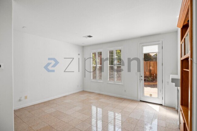 Building Photo - 3416 Glenprosen Ct