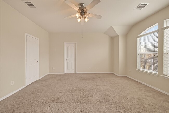 Building Photo - 8908 Clovermist Dr