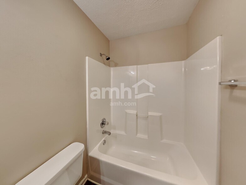 Building Photo - 1150 Rock Ledge Pass