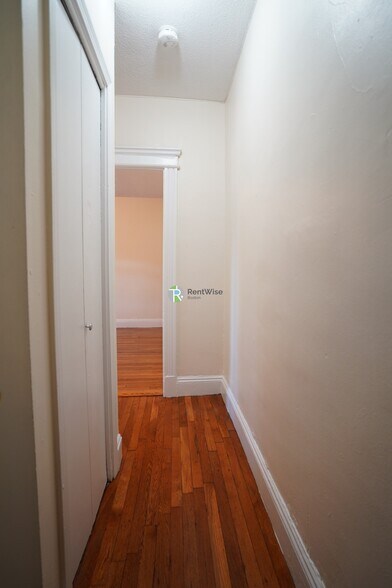 Primary Photo - 1156 Commonwealth Ave