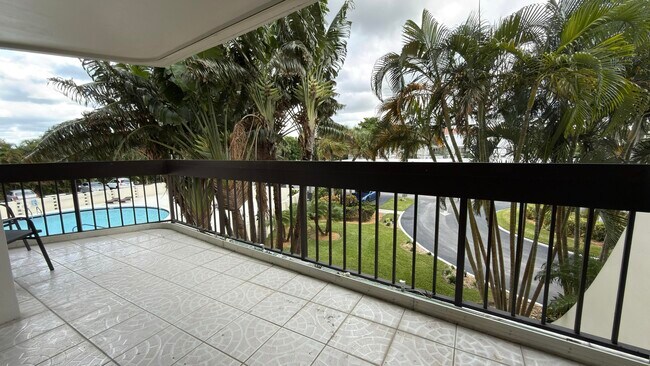 Building Photo - 2000 Presidential Way