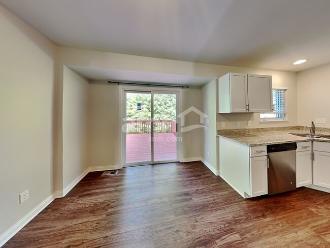 Building Photo - 6377 Beecher Ct