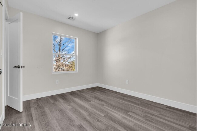 Building Photo - 2334 Adams Ave