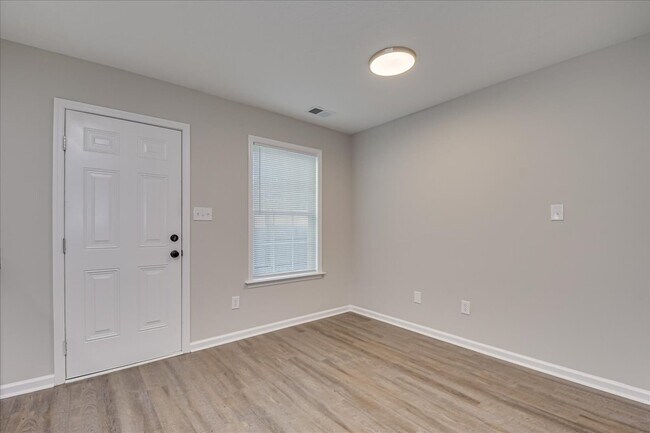 Building Photo - 1531 Abby Way