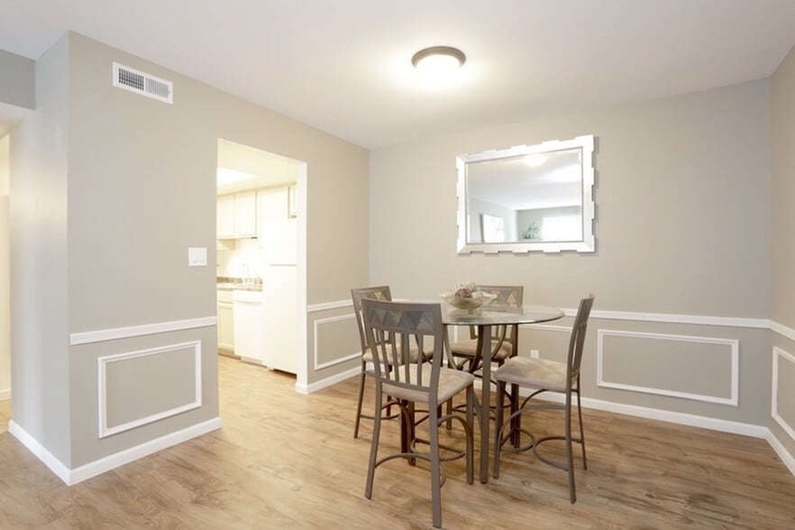 2BR, 1BA - Dining Area - Andover Park
