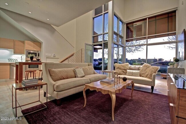 Building Photo - 4747 N Scottsdale Rd