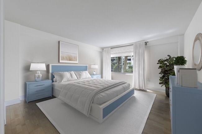 Building Photo - 170 N Ocean Blvd