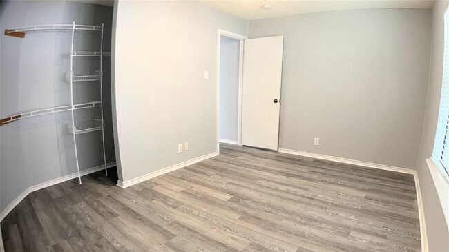 Building Photo - 3112 Settlement Dr