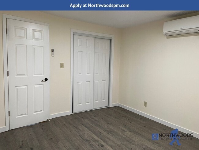 Building Photo - Very Nice 2 Bedroom 2 Bath Front duplex-All Utilities Include except Power