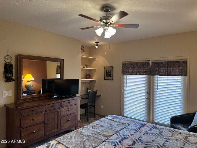 Building Photo - 11011 N Zephyr Dr